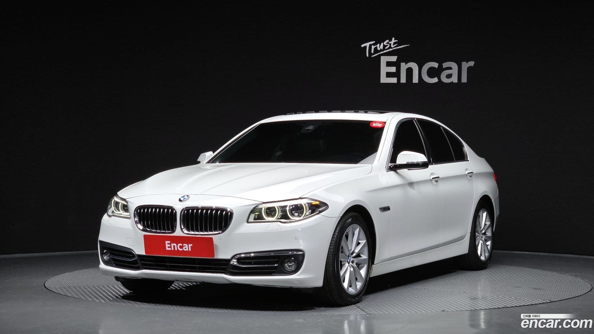 Main__Slider__Photo:5-Series BMW 2016.2-0