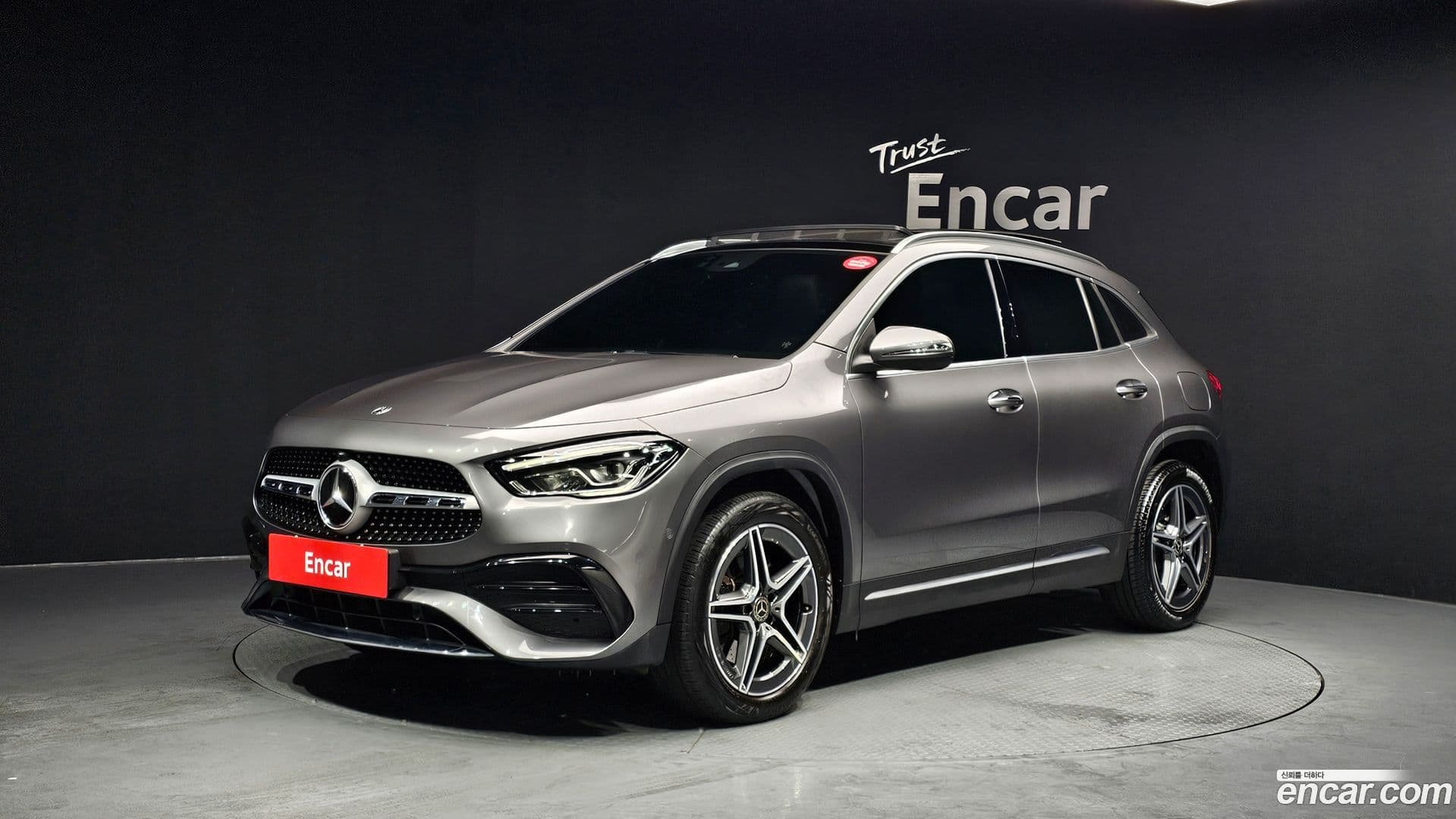Main__Slider__Photo:GLA-Class Mercedes-Benz 2020.9-0