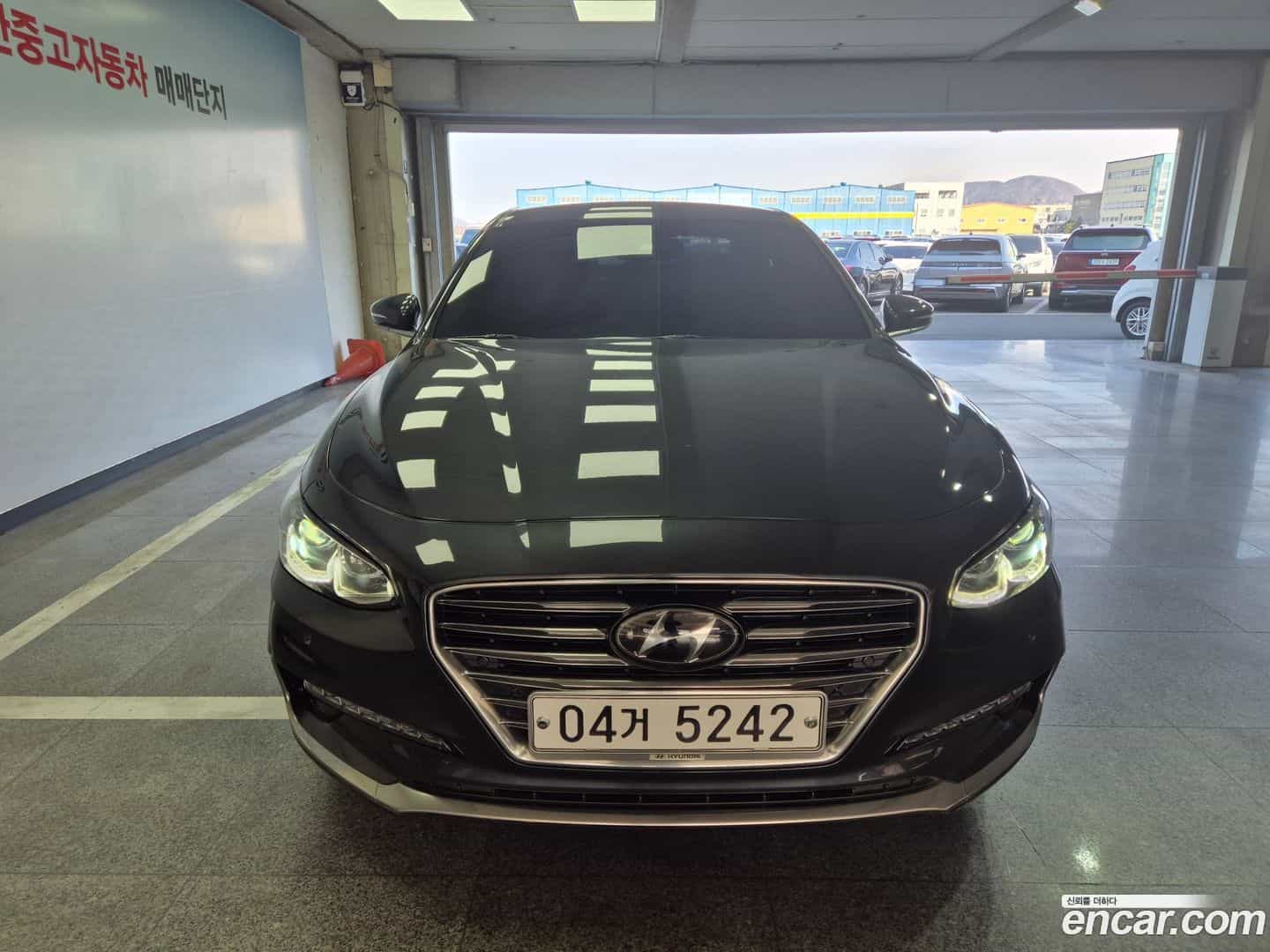Grandeur Hyundai 2017.8-OUTER-002
