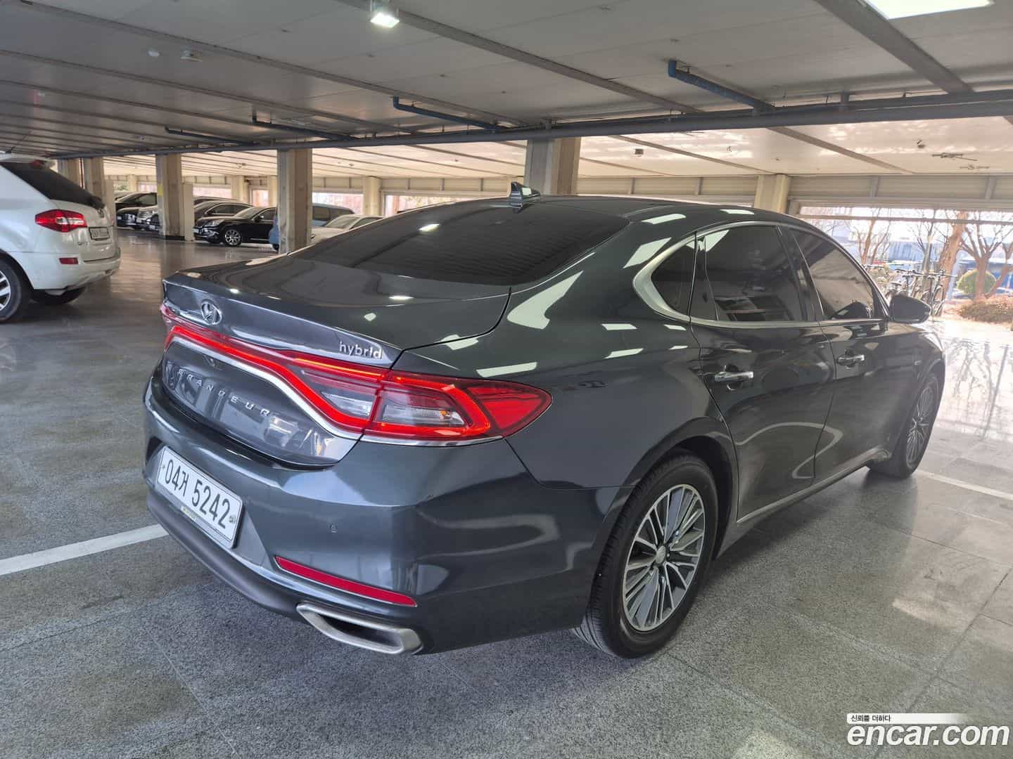 Grandeur Hyundai 2017.8-OUTER-003