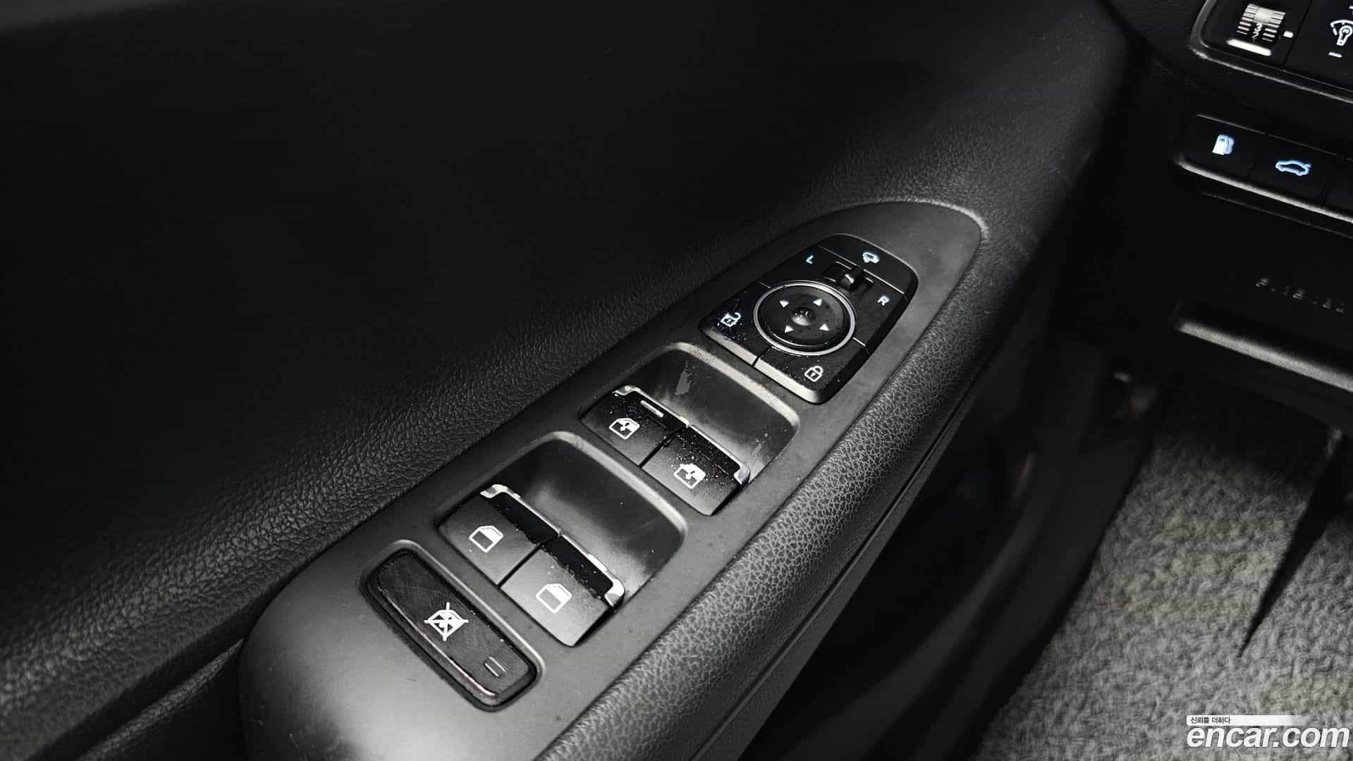 Grandeur Hyundai 2019.0-OPTION-017