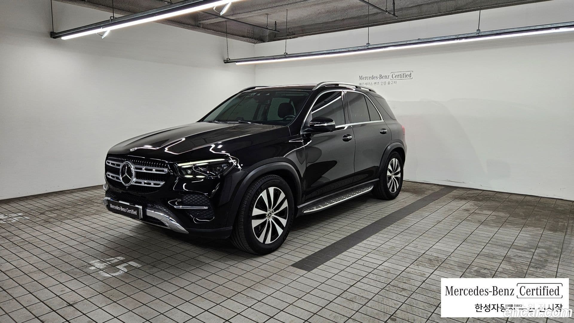 Main__Slider__Photo:GLE-Class Mercedes-Benz 2023.7-0