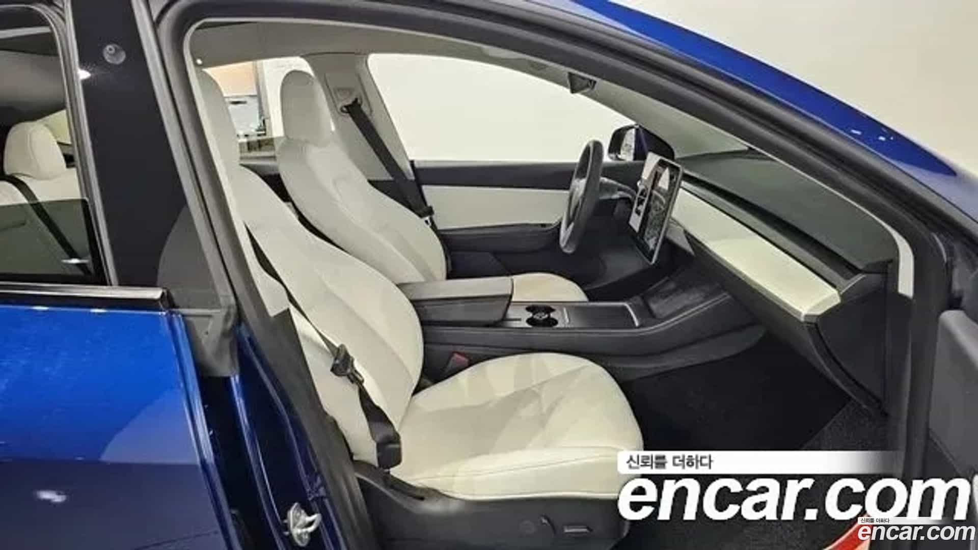 Model Y Tesla 2021.7-INNER-010