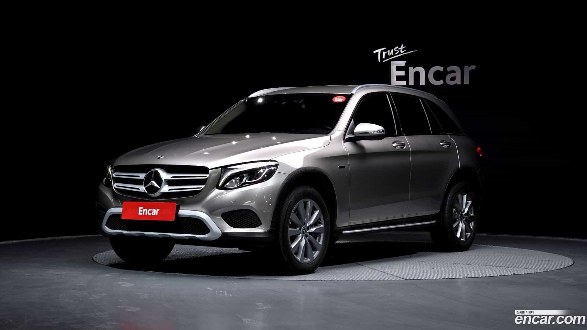 GLC-Class Mercedes-Benz 2019.4-OUTER-001
