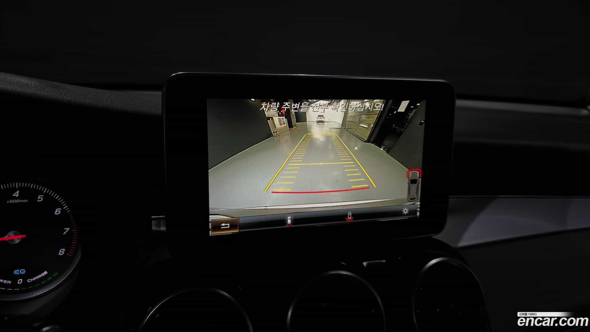 GLC-Class Mercedes-Benz 2019.4-OPTION-019
