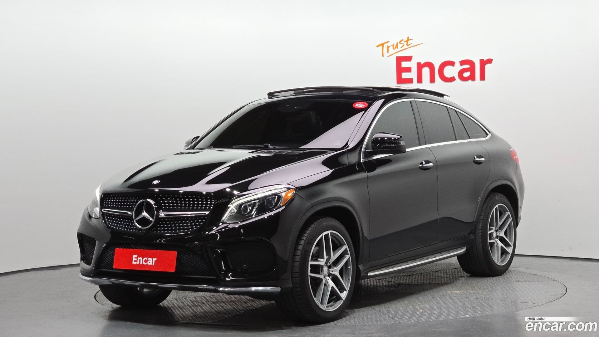 Main__Slider__Photo:GLE-Class Mercedes-Benz 2017.3-0