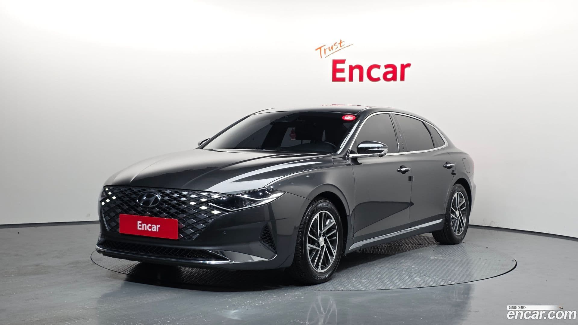 Main__Slider__Photo:Grandeur Hyundai 2020.1-0