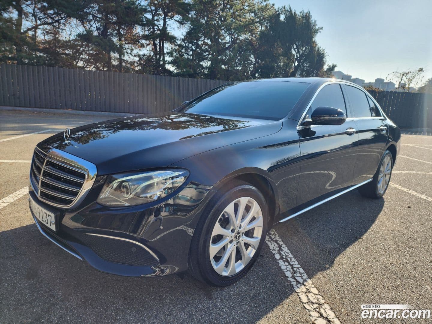 Main__Slider__Photo:E-Class Mercedes-Benz 2020.3-0