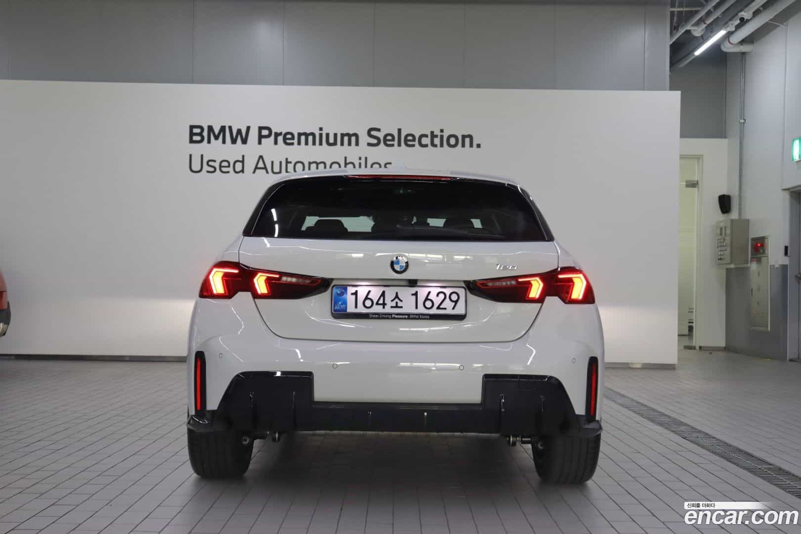 1-Series BMW 2025.7-OUTER-004