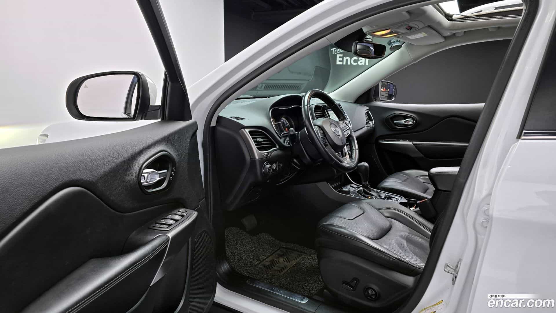 Cherokee Jeep 2021.1-OPTION-015