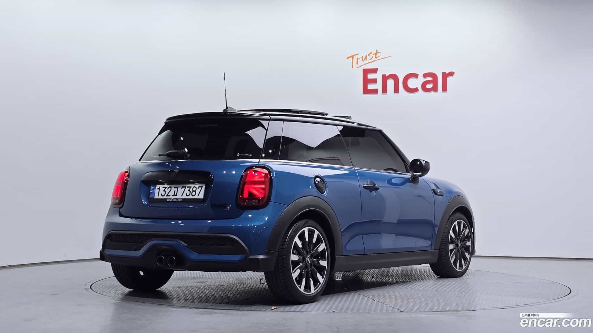 Cooper Mini 2022.0-OUTER-002