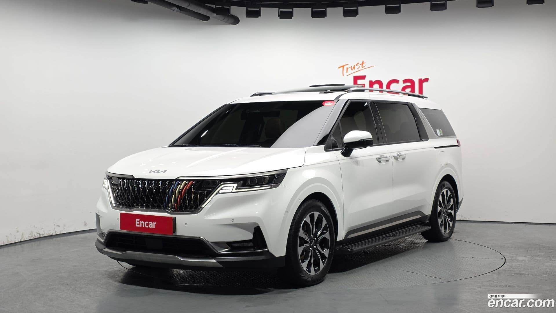Main__Slider__Photo:Canival Kia 2022.11-0