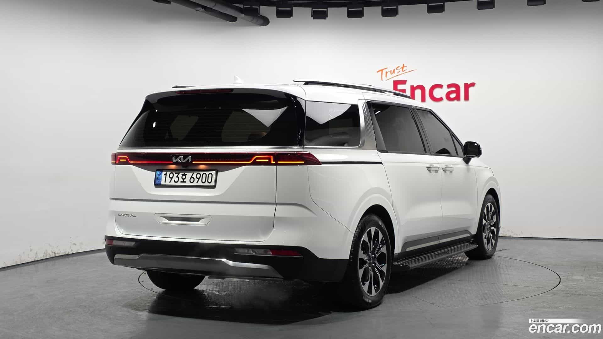 Canival Kia 2022.11-OUTER-002