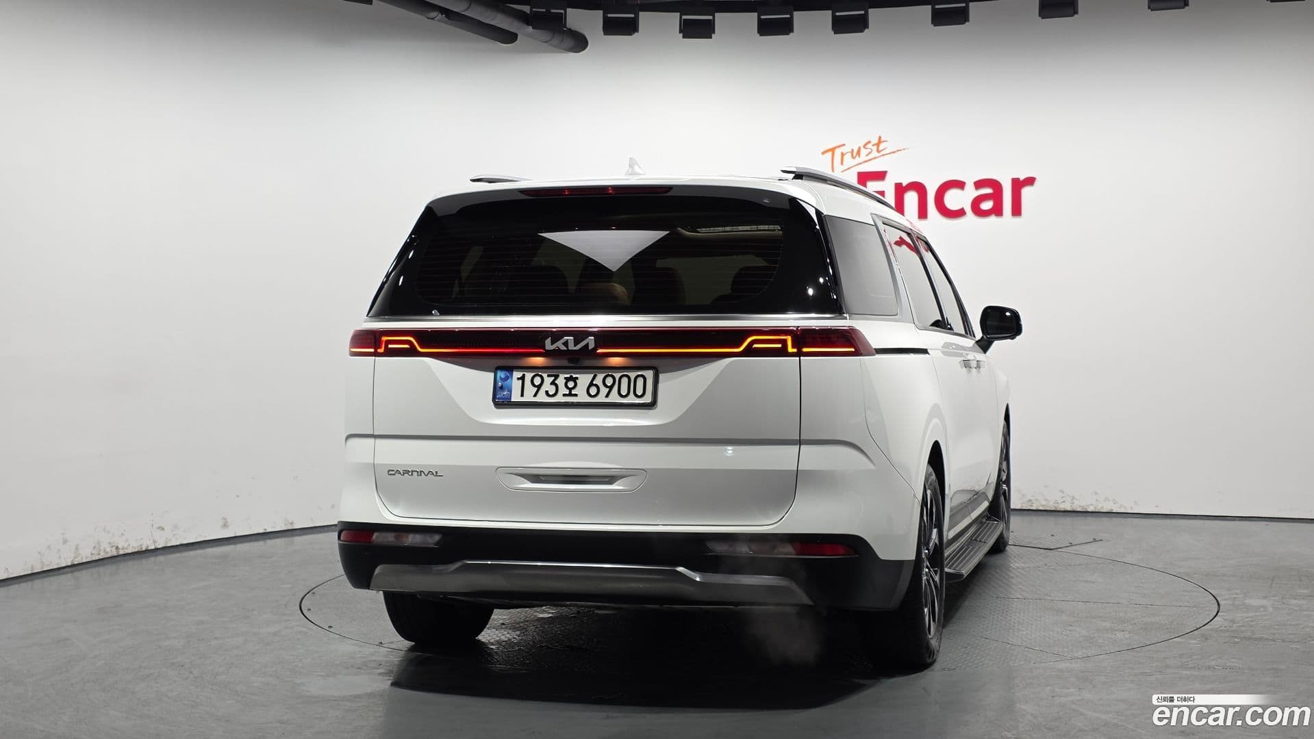 Main__Slider__Photo:Canival Kia 2022.11-3