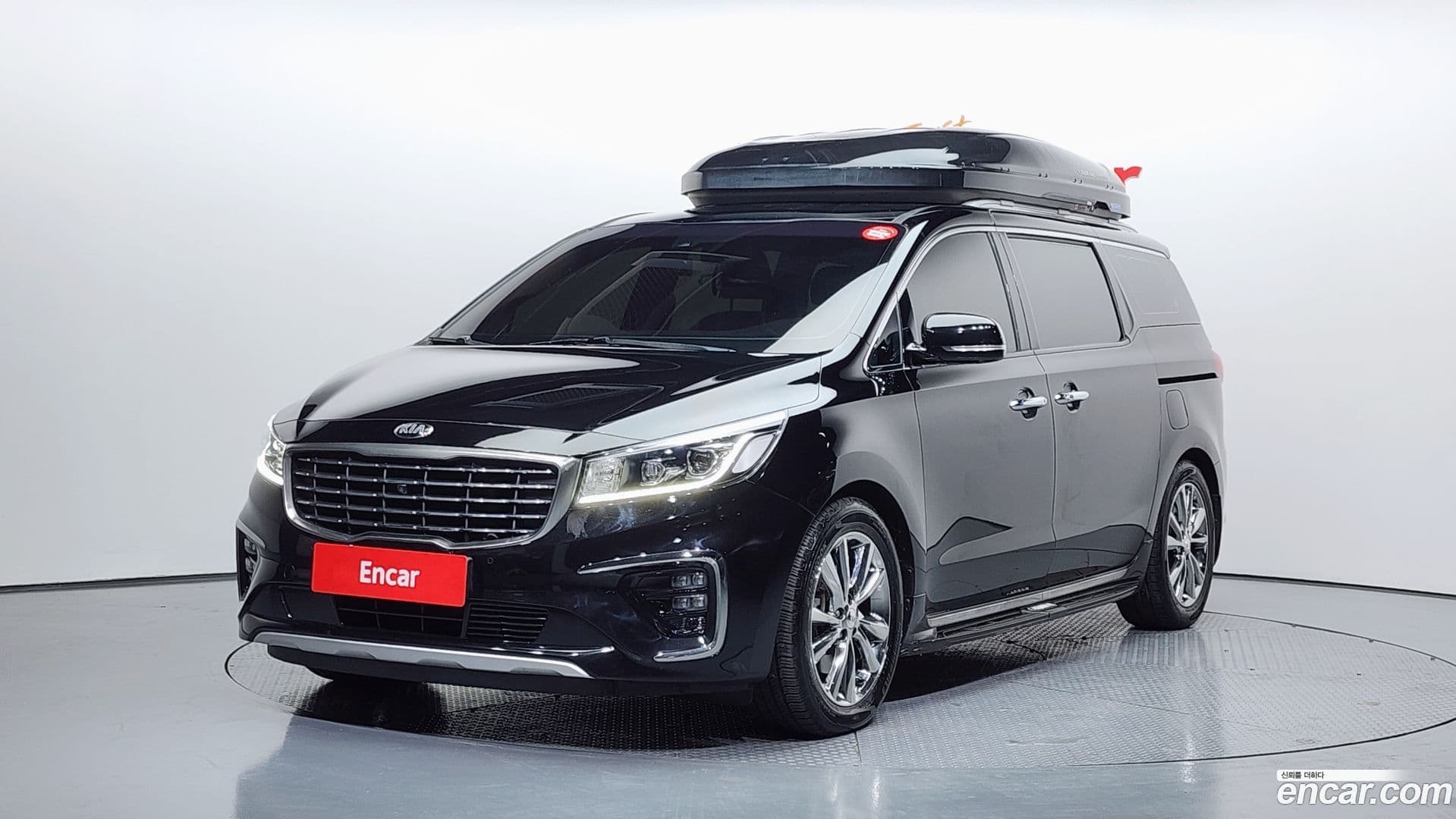 Main__Slider__Photo:Canival Kia 2019.9-0