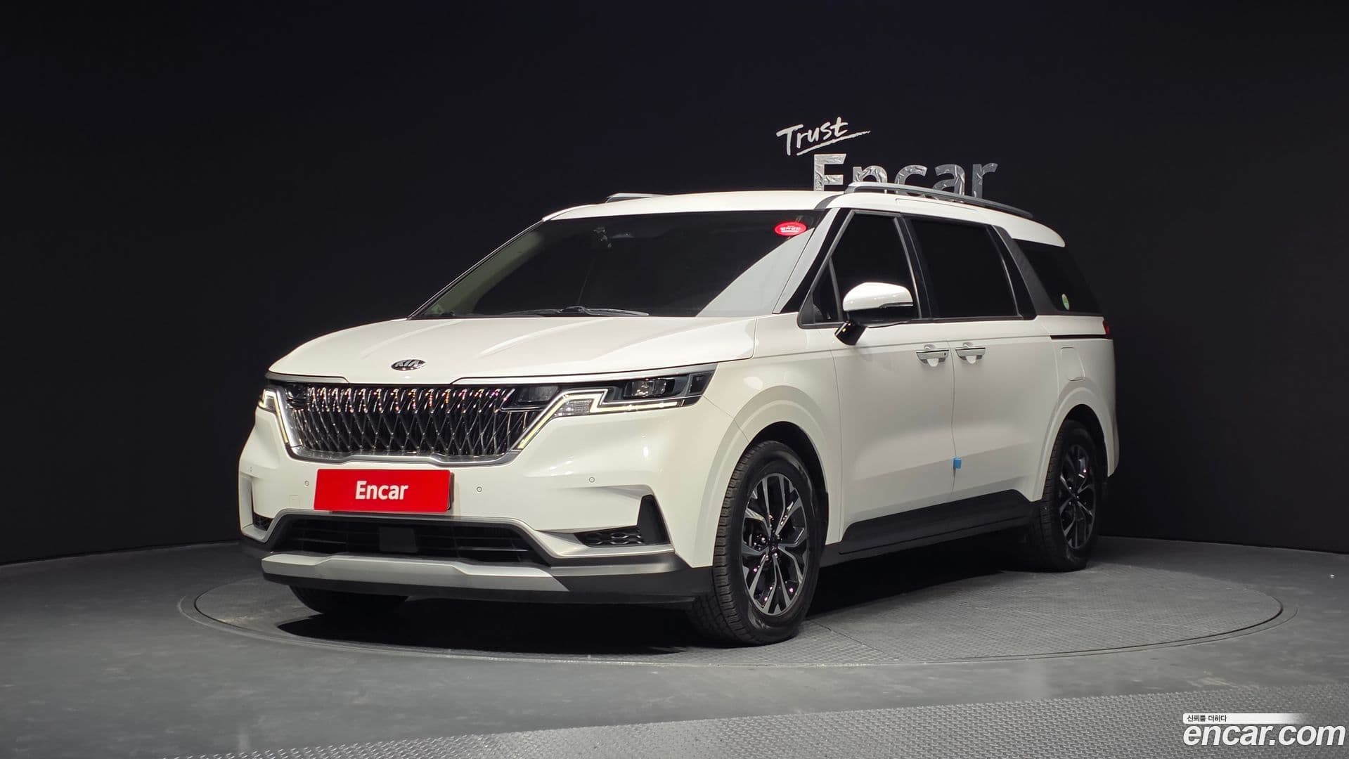 Main__Slider__Photo:Canival Kia 2020.11-0