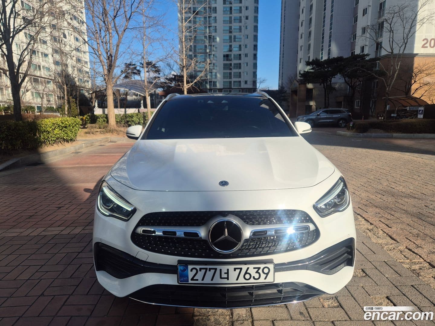 Main__Slider__Photo:GLA-Class Mercedes-Benz 2023.7-0