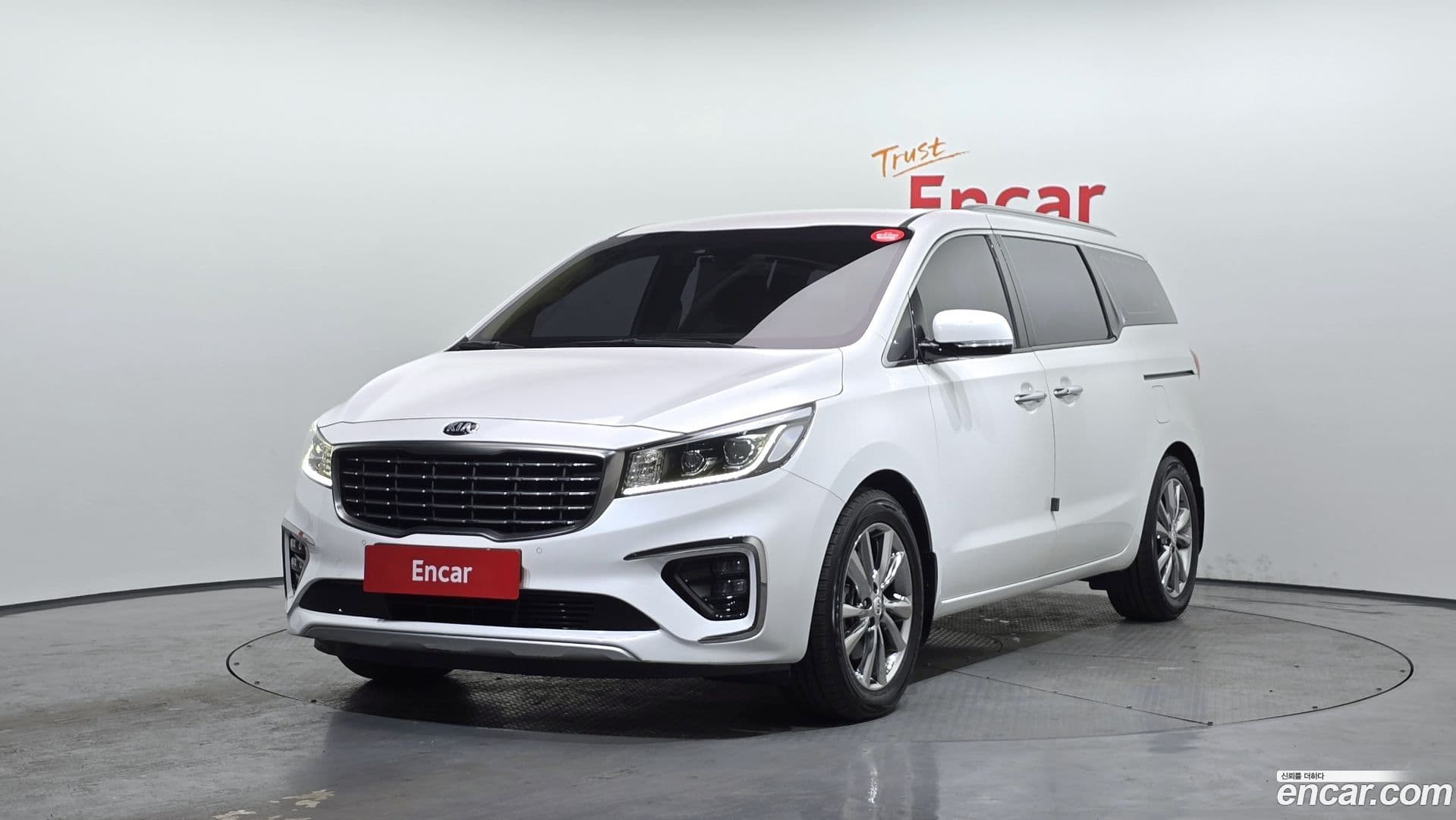 Main__Slider__Photo:Canival Kia 2019.10-0