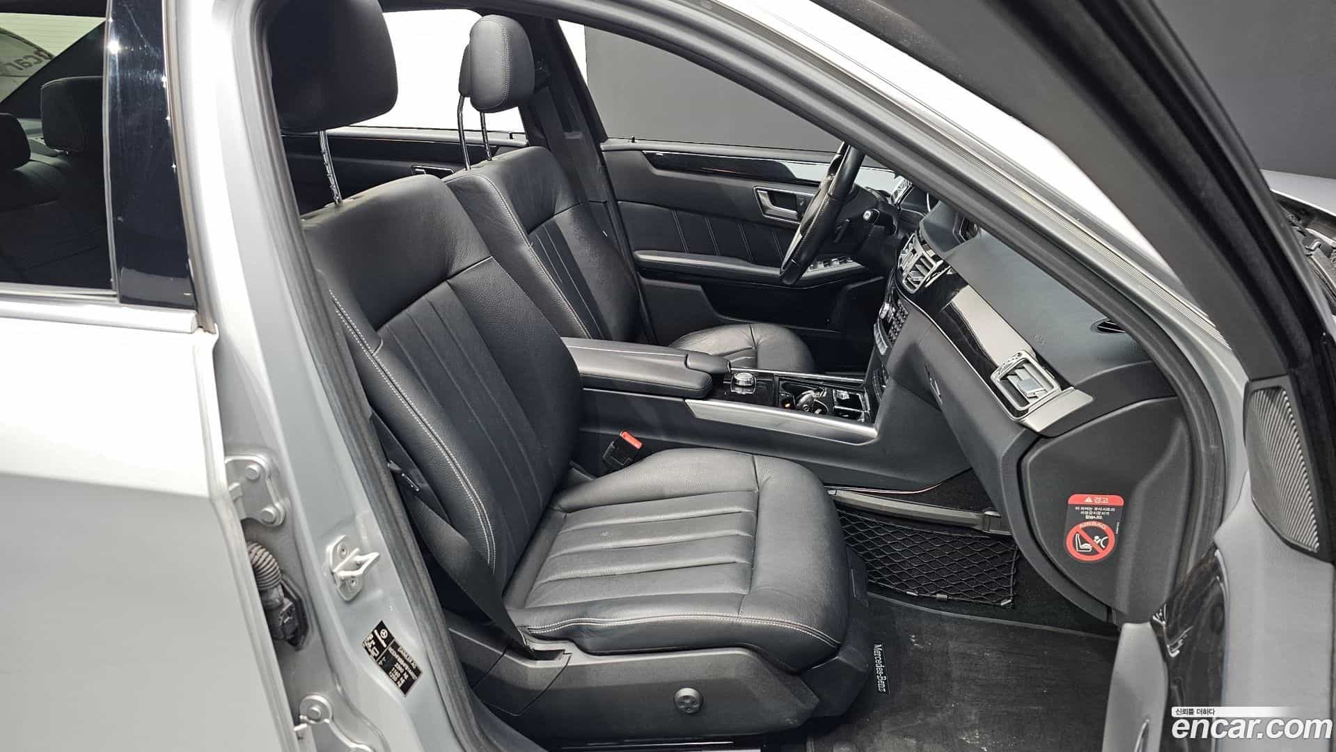 E-Class Mercedes-Benz 2015.2-OPTION-016