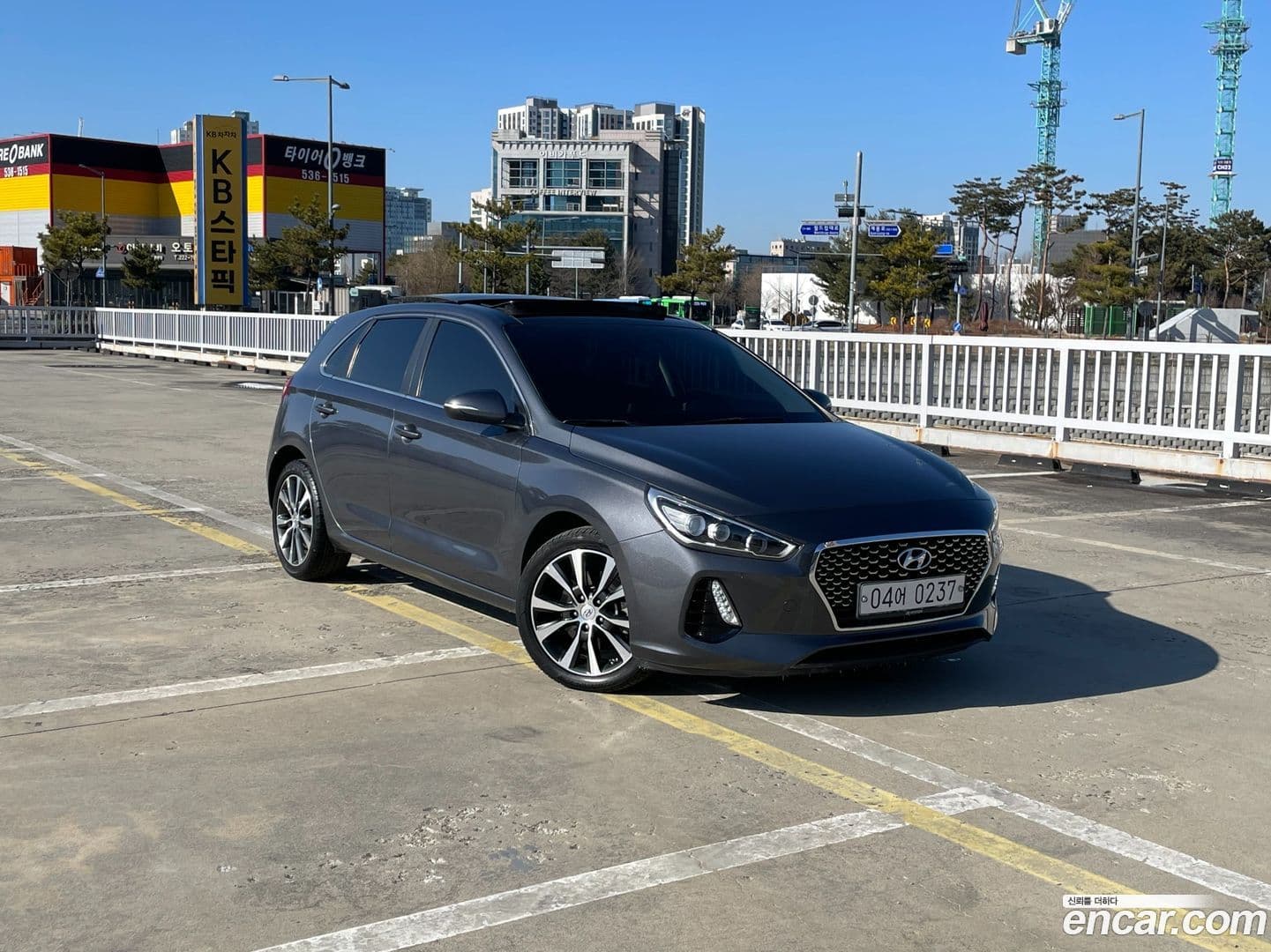 Main__Slider__Photo:i30 Hyundai 2016.8-0