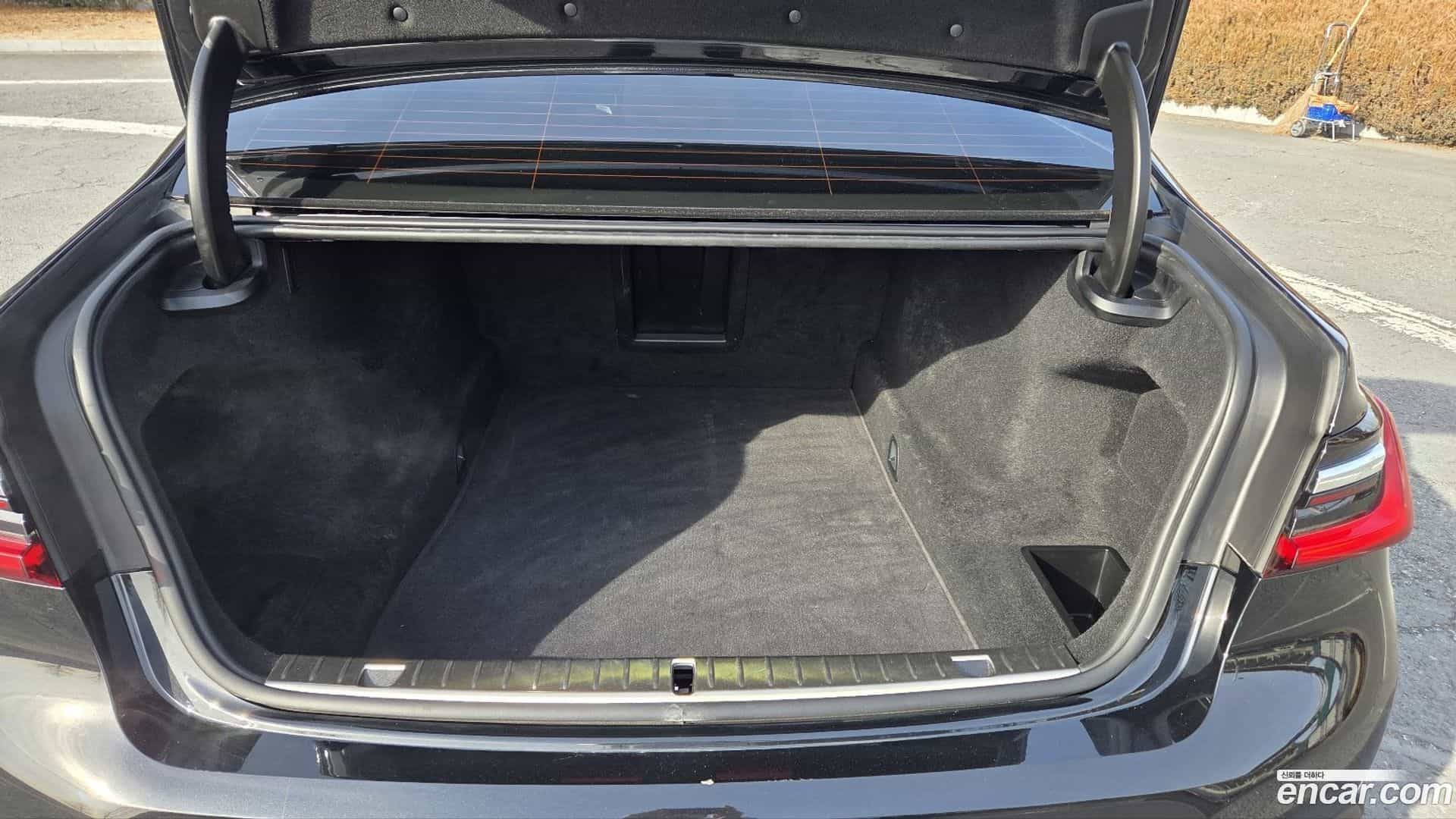 7-Series BMW 2022.5-OPTION-021
