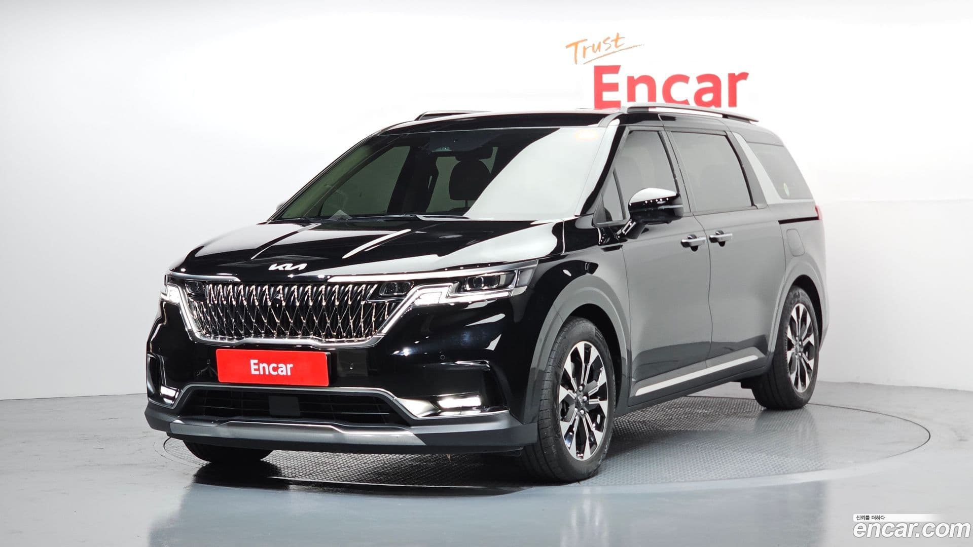 Main__Slider__Photo:Canival Kia 2022.5-0