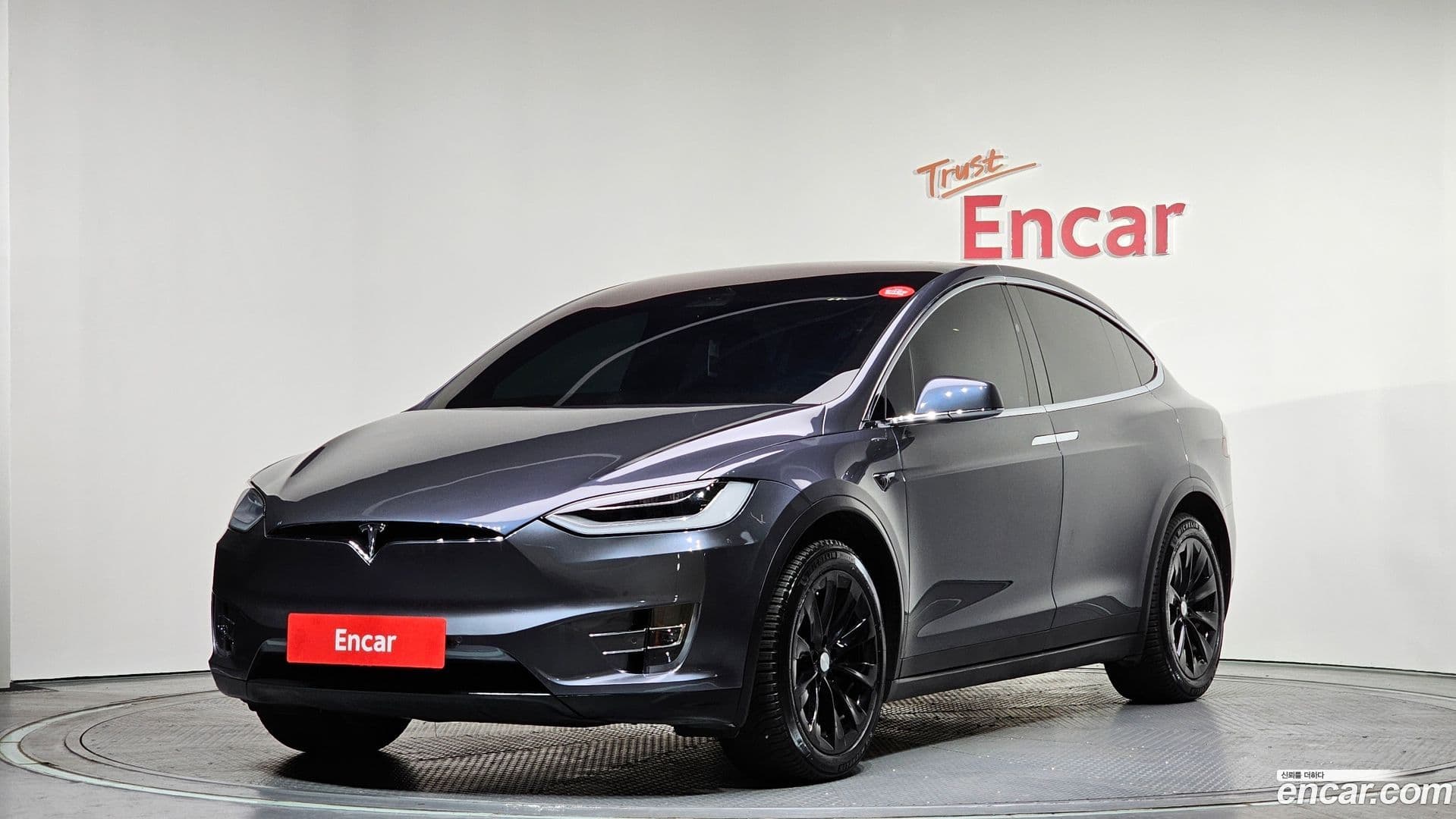 Main__Slider__Photo:Model X Tesla 2020.11-0