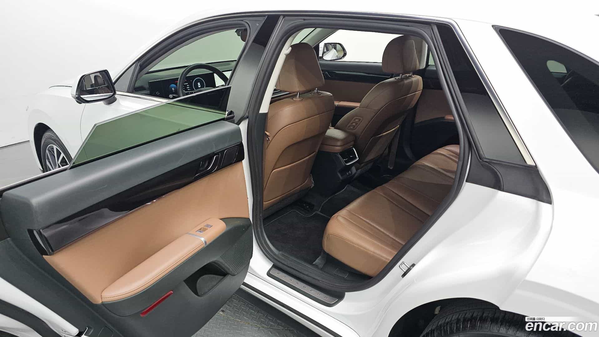 Grandeur Hyundai 2023.2-OPTION-016