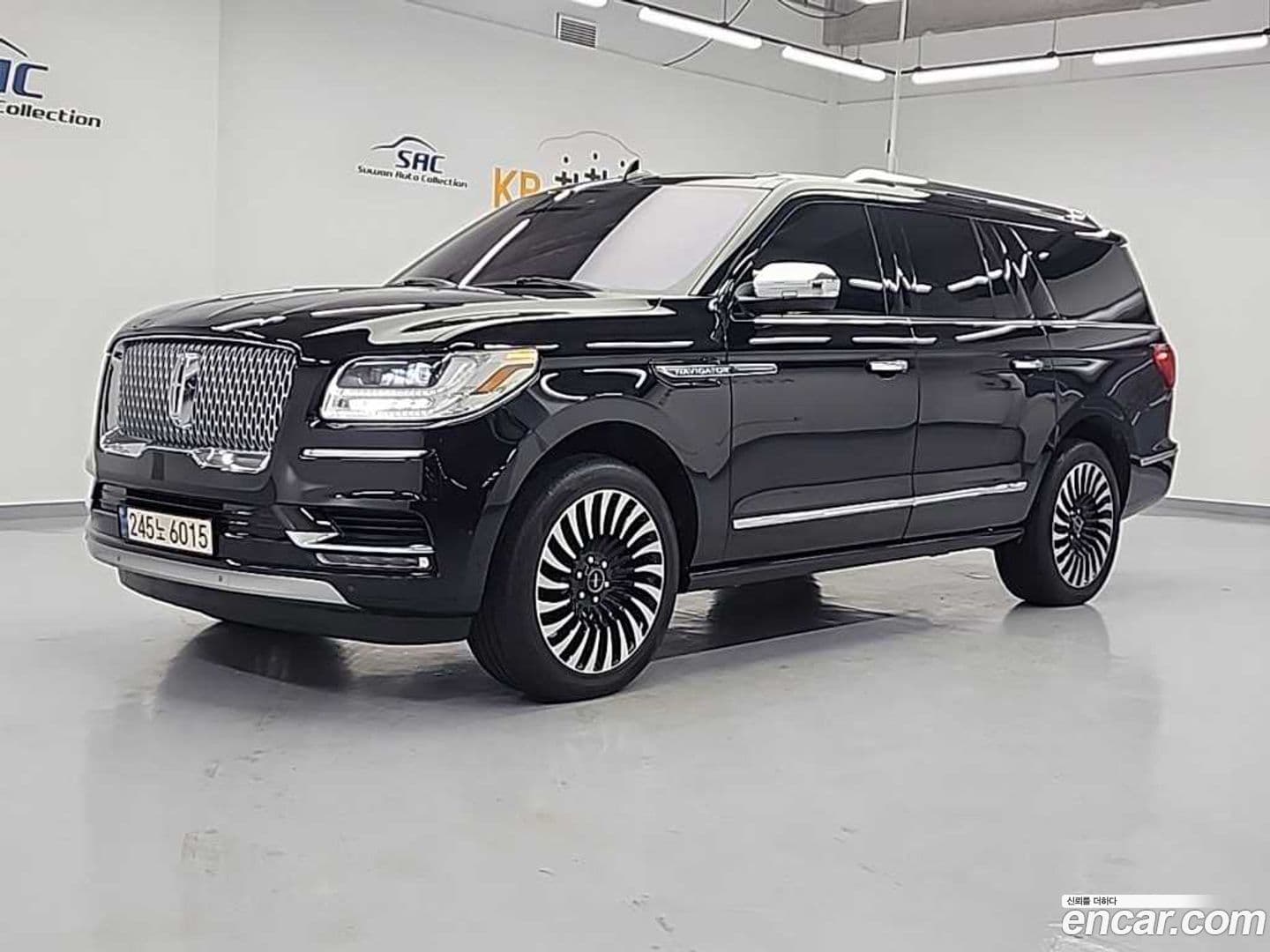 Main__Slider__Photo:Navigator Lincoln 2019.2-0