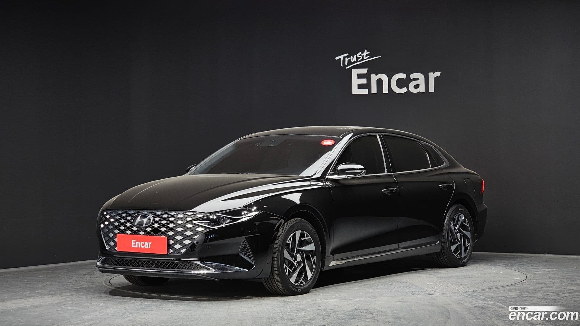 Main__Slider__Photo:Grandeur Hyundai 2022.3-0