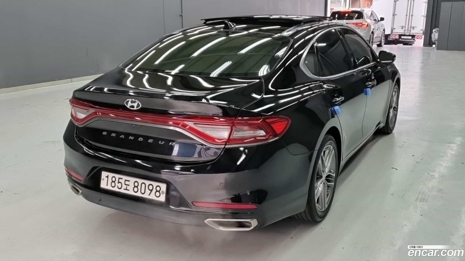Grandeur Hyundai 2019.0-OUTER-003