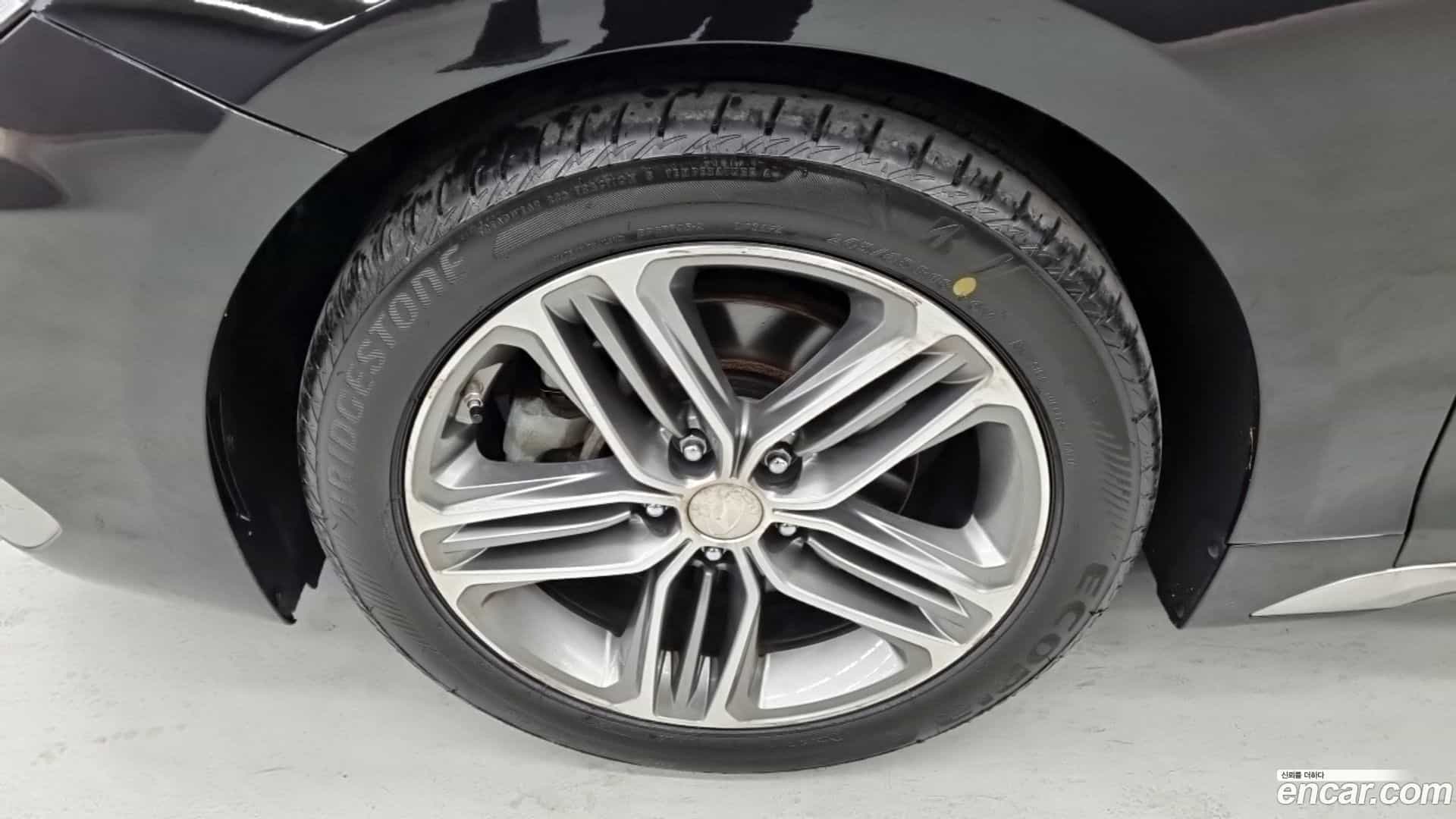 Grandeur Hyundai 2019.0-OPTION-022