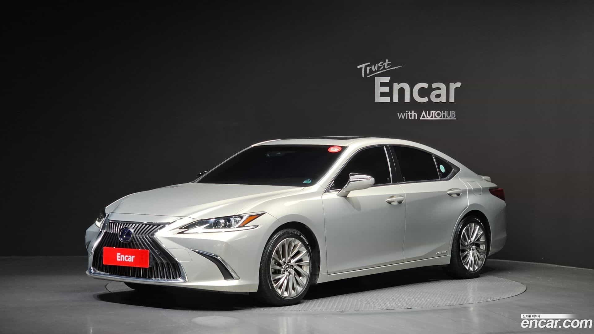 ES Lexus 2020.0-OUTER-001