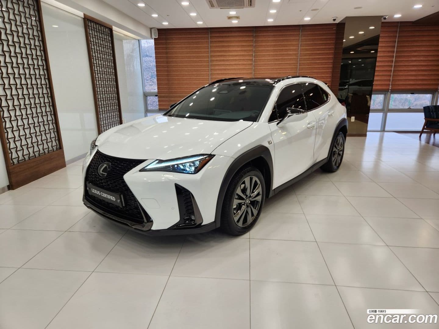Main__Slider__Photo:UX Lexus 2025.6-0
