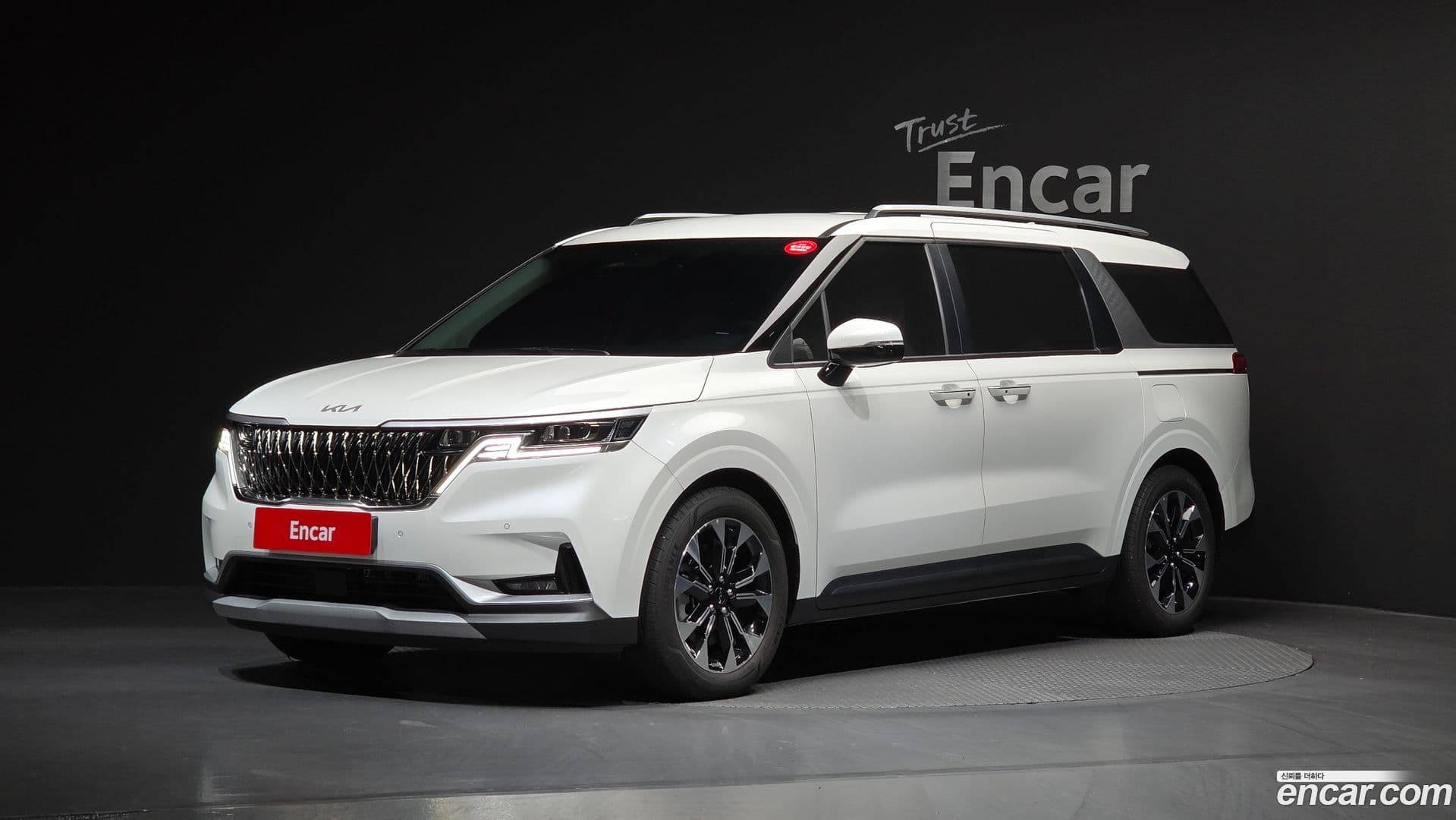 Main__Slider__Photo:Canival Kia 2021.11-0