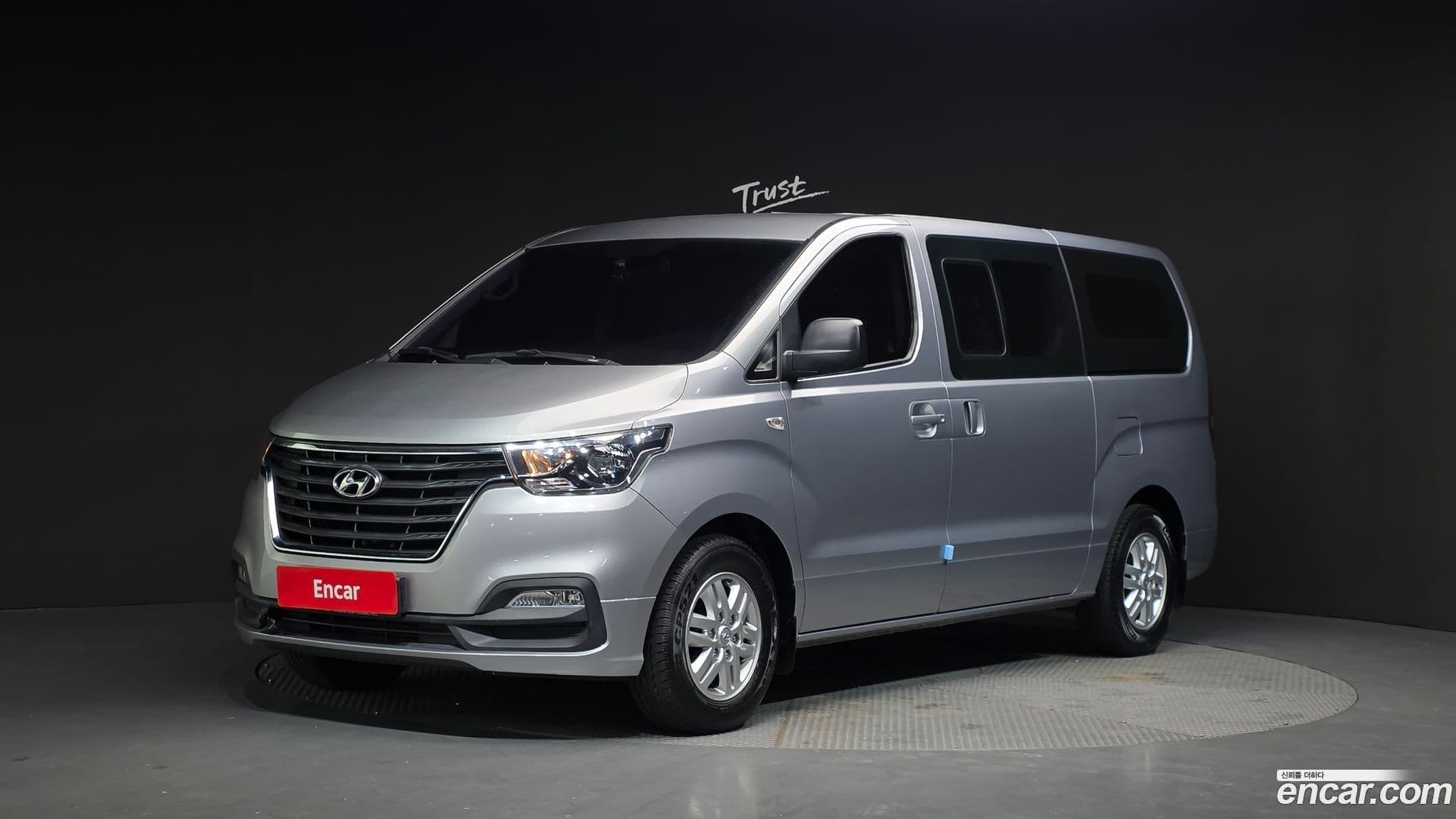 Main__Slider__Photo:Starex Hyundai 2018.3-0