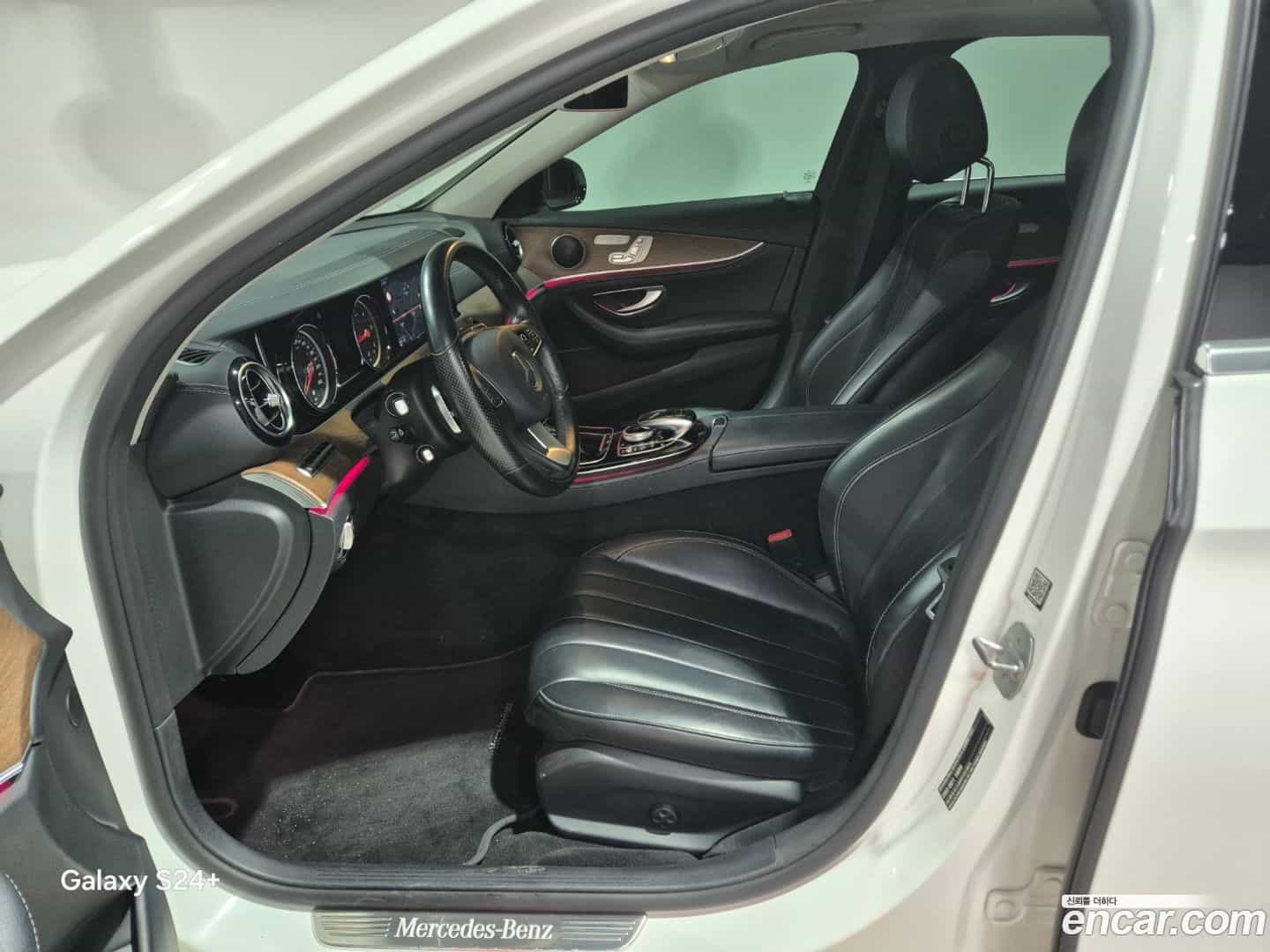 E-Class Mercedes-Benz 2017.2-INNER-010