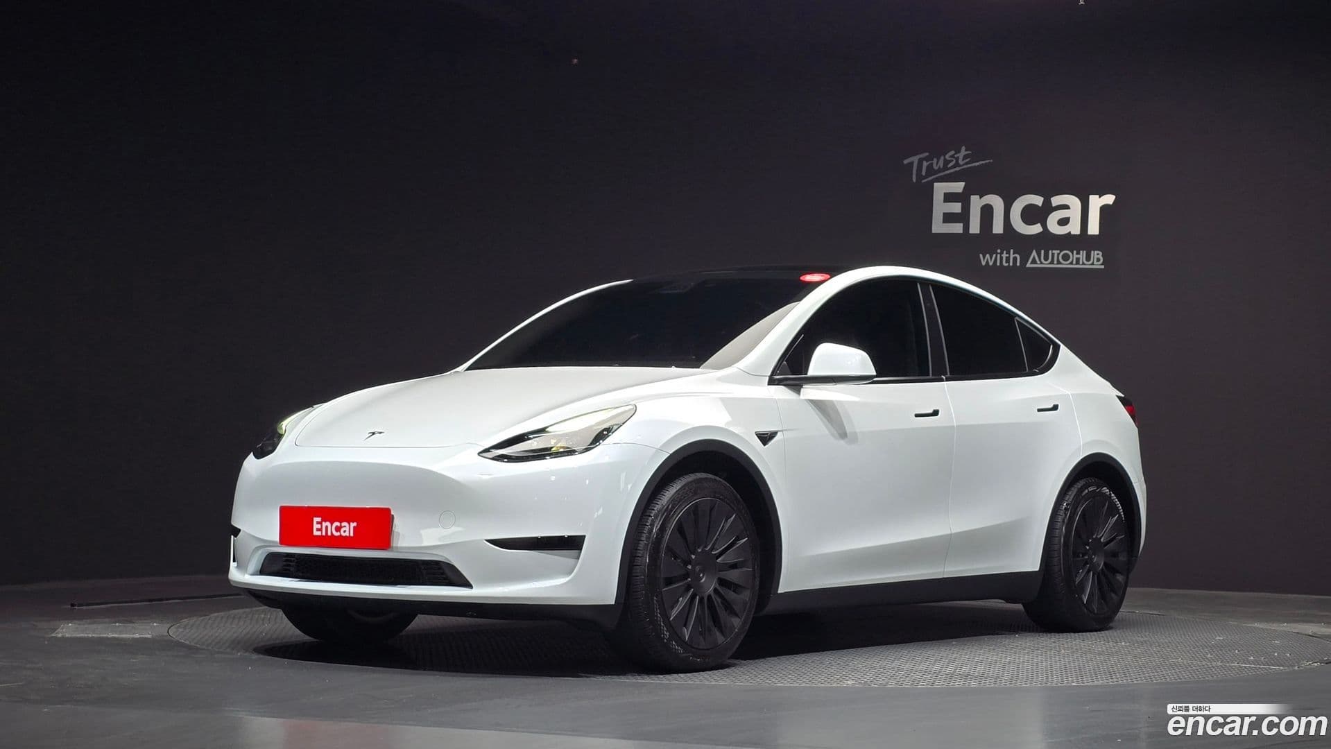 Main__Slider__Photo:Model Y Tesla 2024.2-0