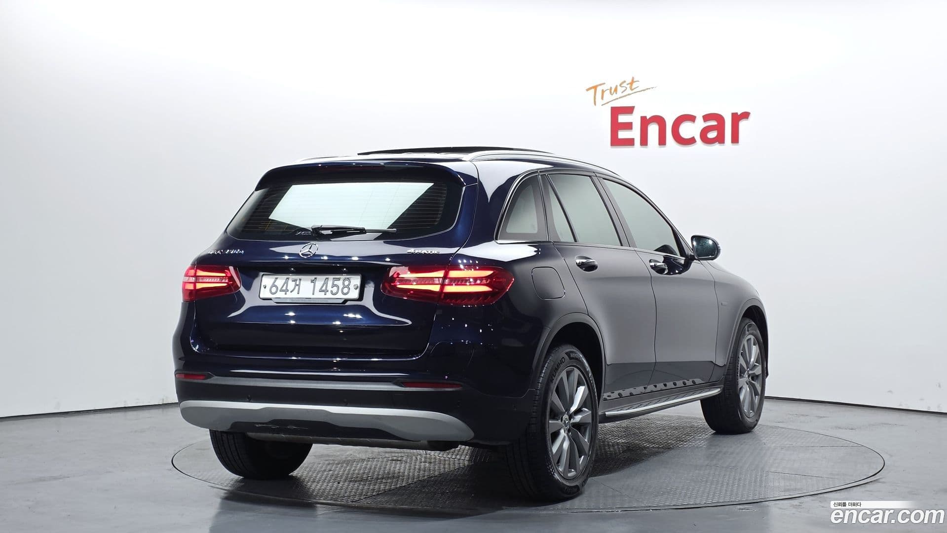 Main__Slider__Photo:GLC-Class Mercedes-Benz 2018.10-1