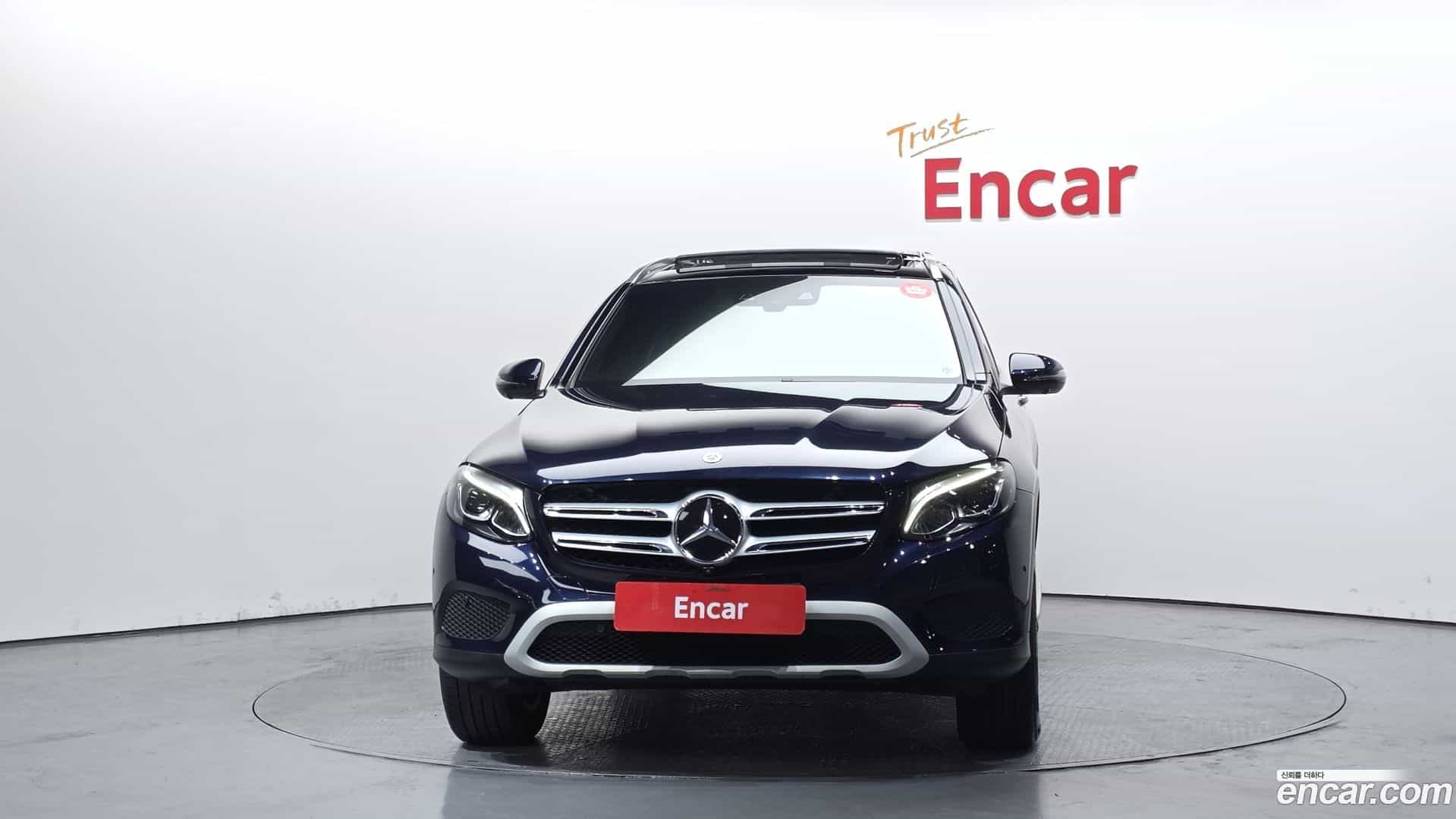GLC-Class Mercedes-Benz 2018.10-OUTER-003