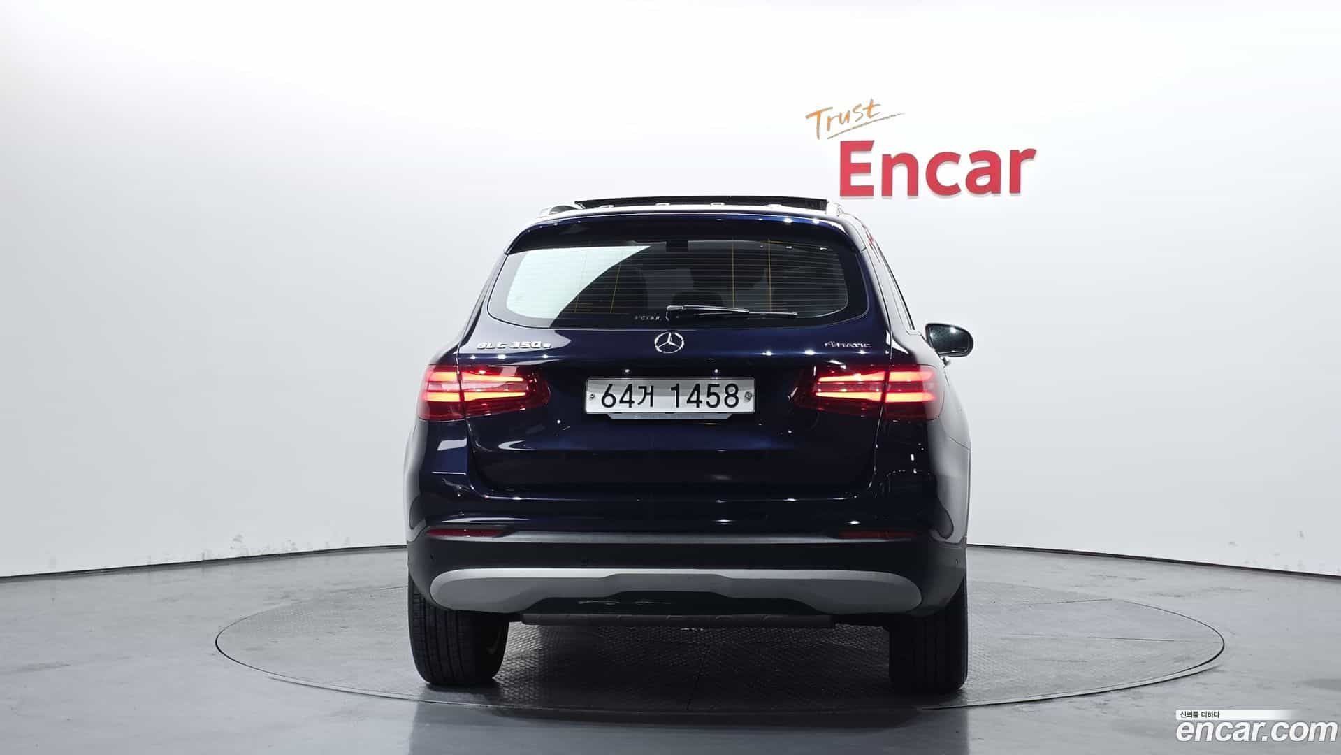 GLC-Class Mercedes-Benz 2018.10-OUTER-004