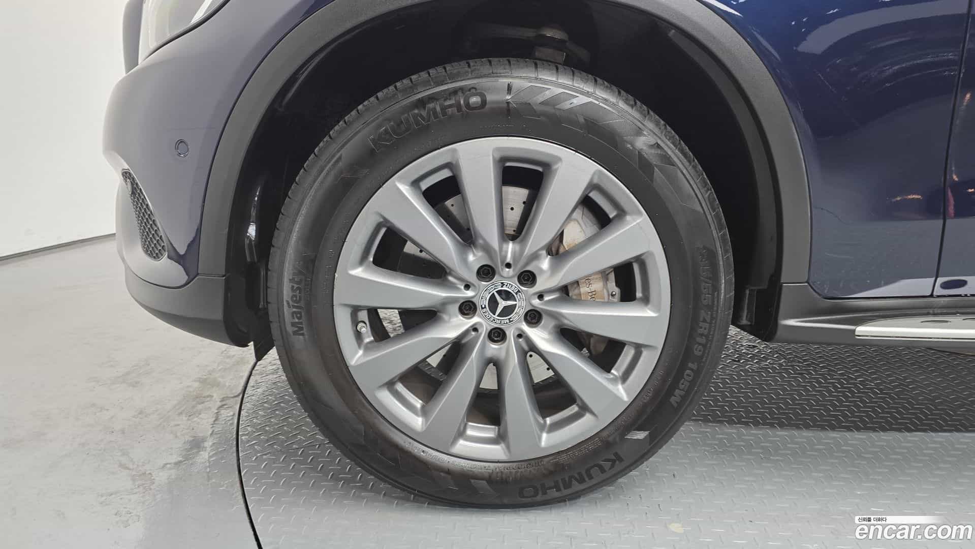 GLC-Class Mercedes-Benz 2018.10-OUTER-005
