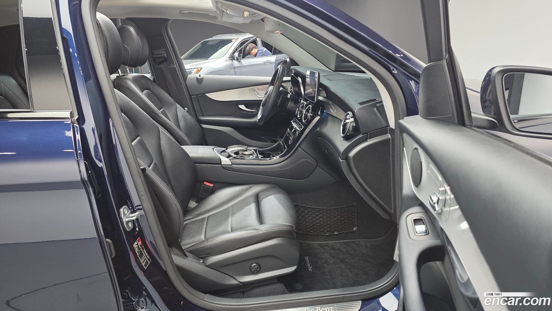 Main__Slider__Photo:GLC-Class Mercedes-Benz 2018.10-9