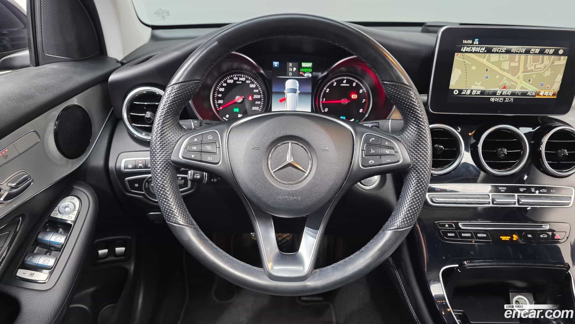 GLC-Class Mercedes-Benz 2018.10-OPTION-017