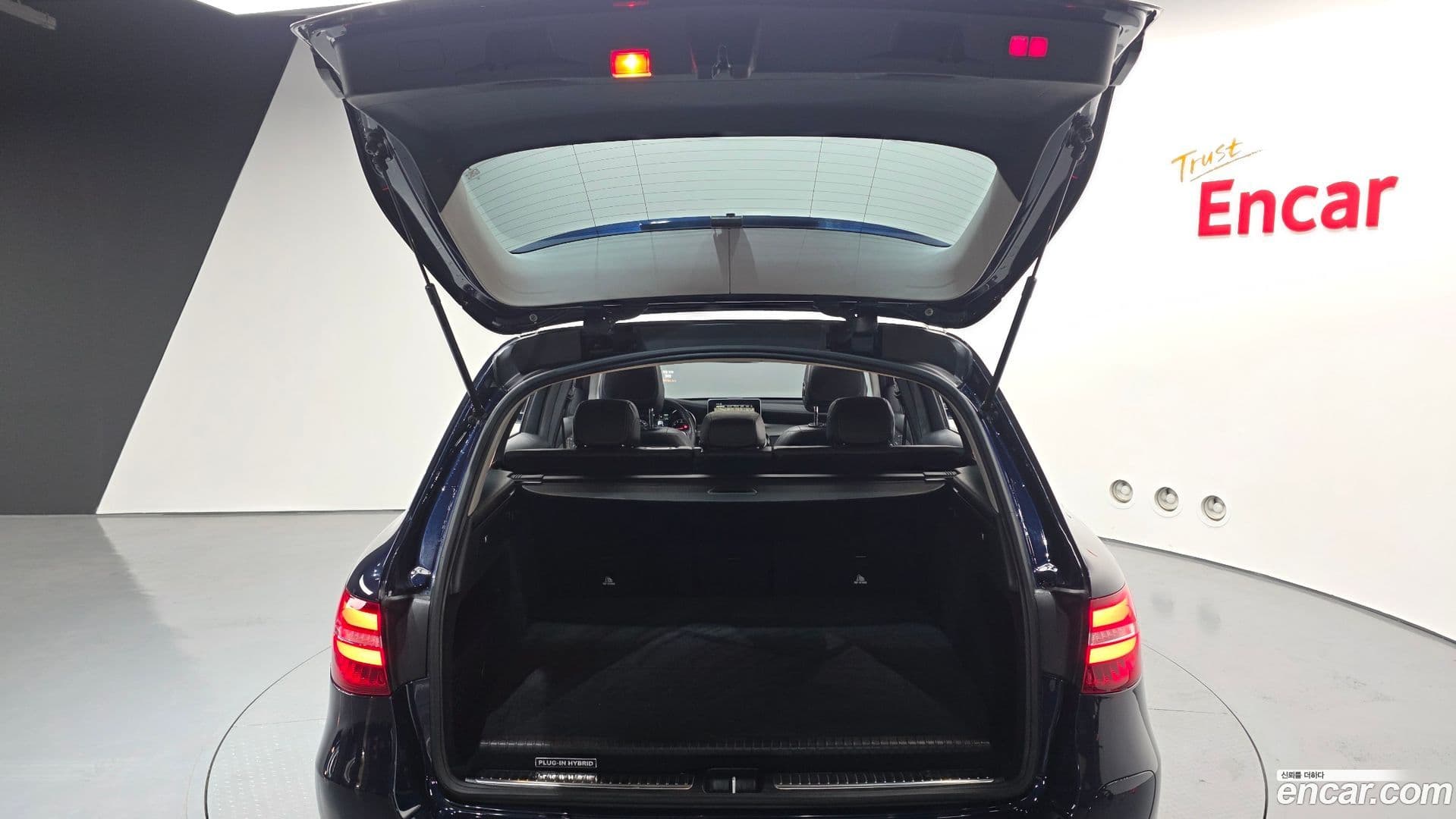 Main__Slider__Photo:GLC-Class Mercedes-Benz 2018.10-19