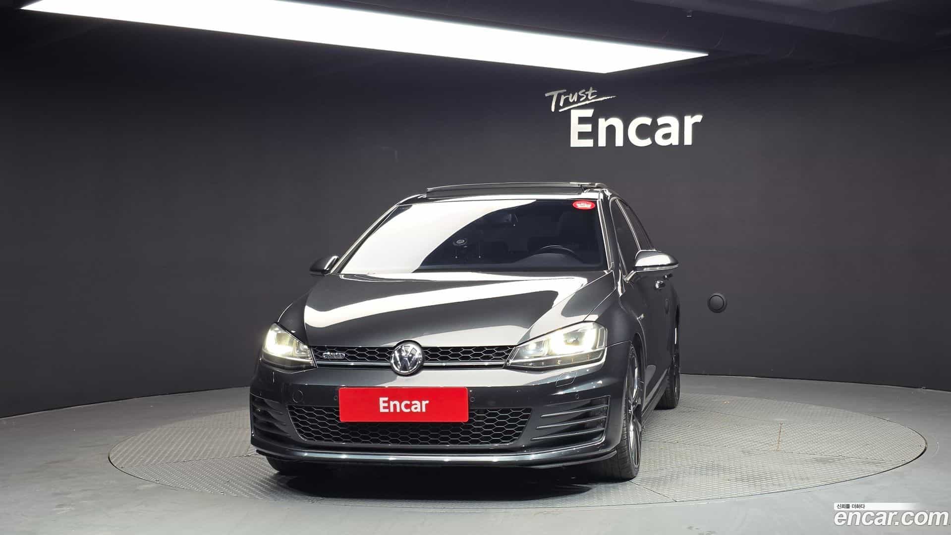 Golf Volkswagen 2016.4-OUTER-003