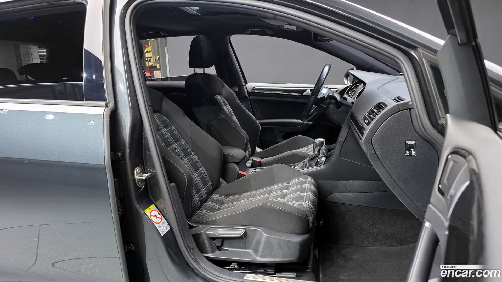 Golf Volkswagen 2016.4-INNER-010