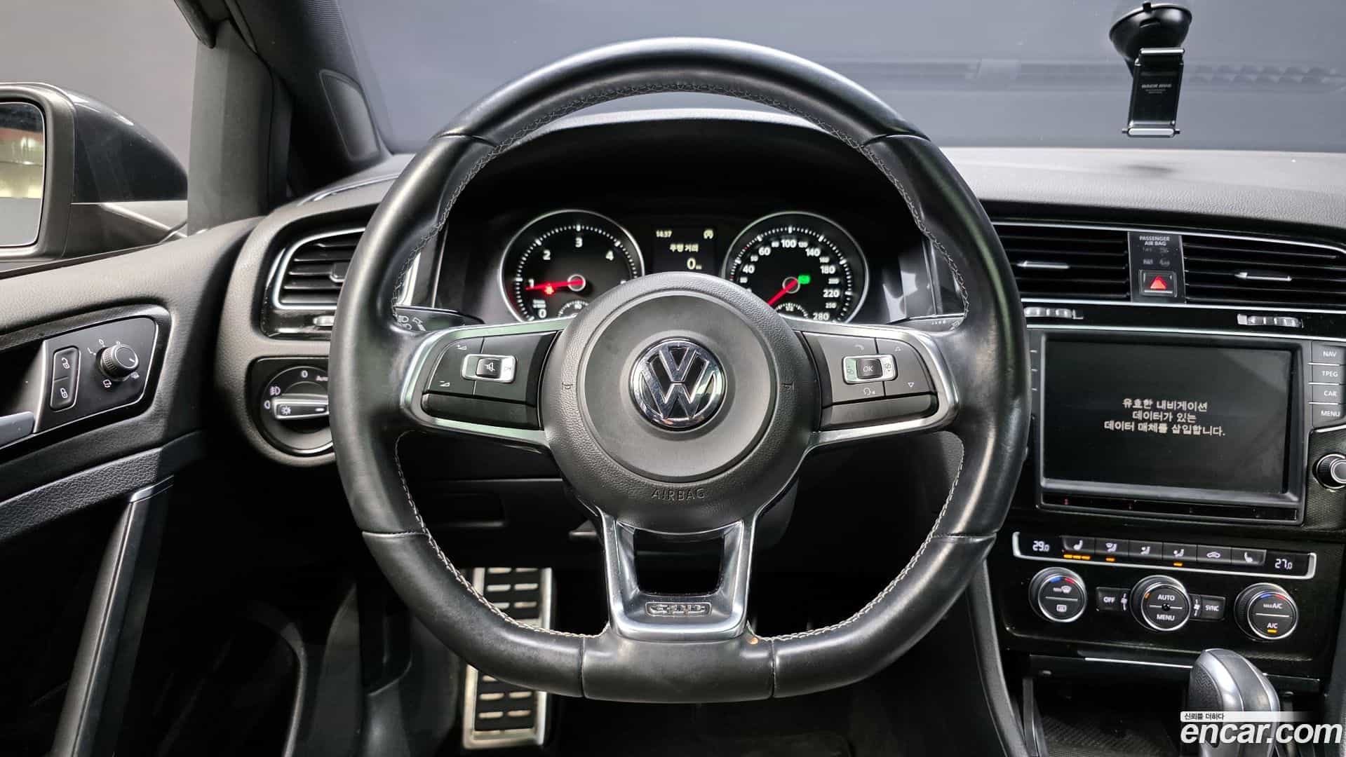 Golf Volkswagen 2016.4-OPTION-017