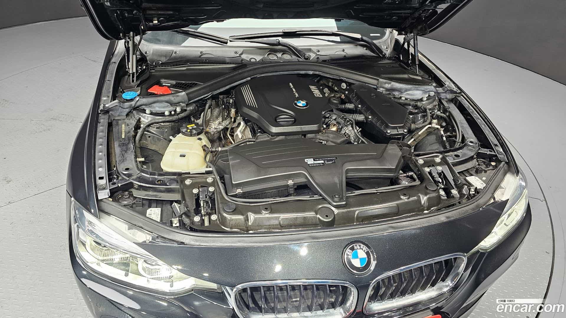 3-Series BMW 2018.0-INNER-006
