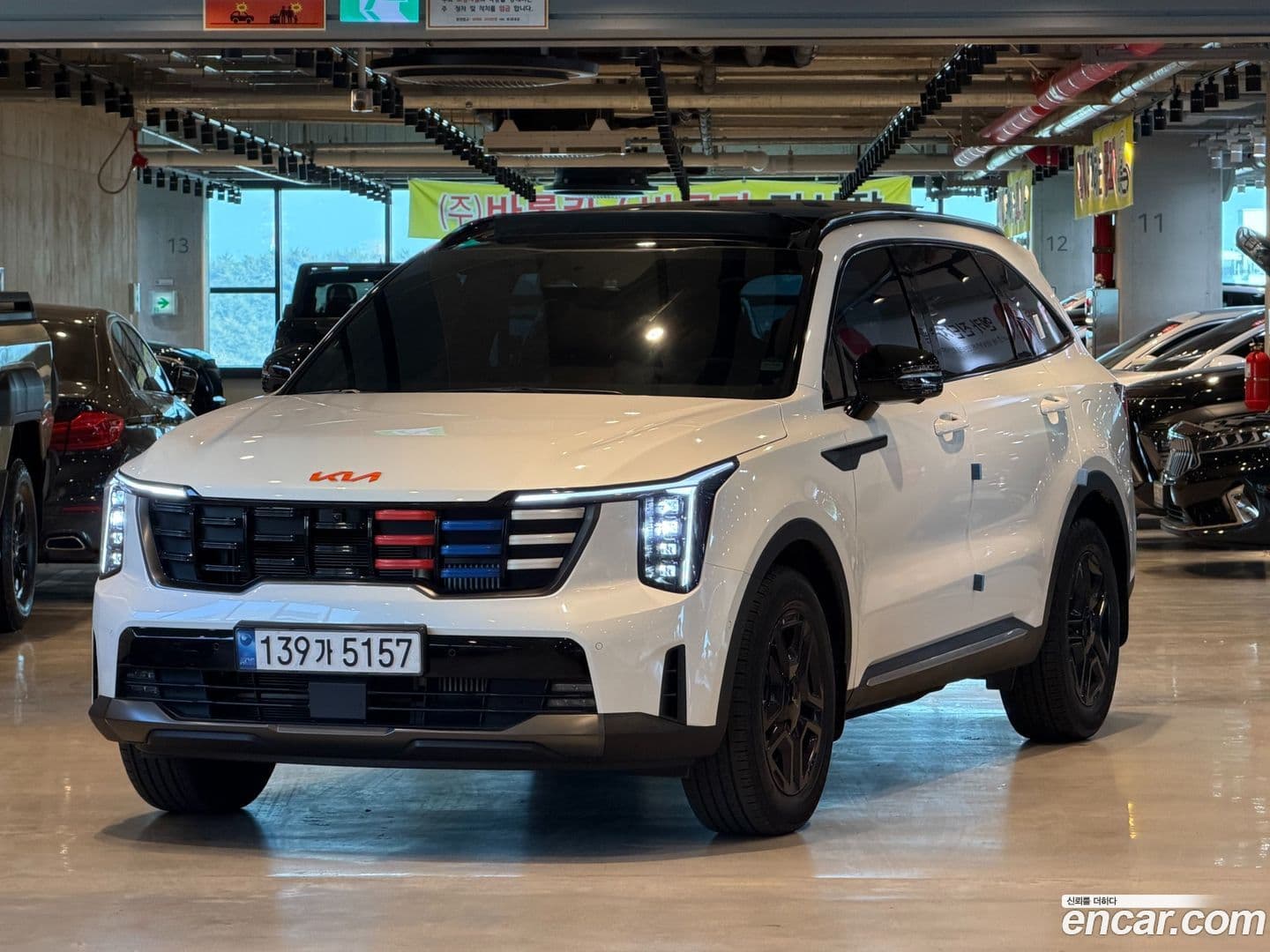 Main__Slider__Photo:Sorento Kia 2024.0-0